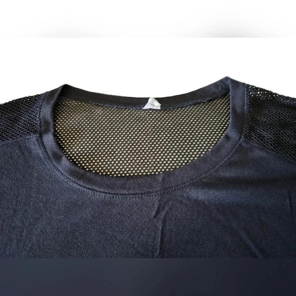 Old Navy, Size L, Black Relaxed Mesh-Back Side-Tie Tee - Picture 5 of 13